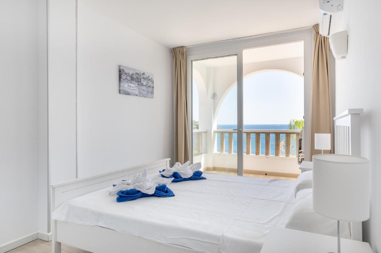 One-Bedroom Apartment Sea View