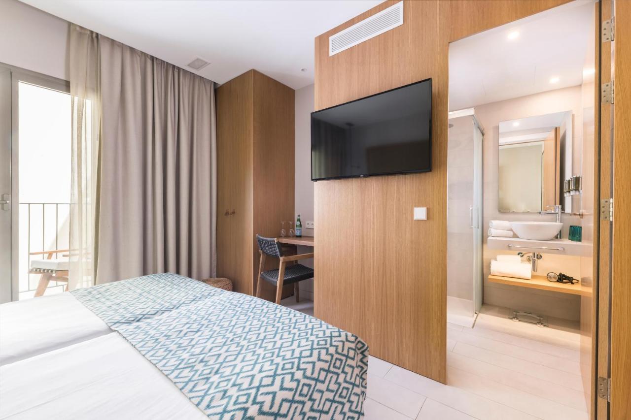 Double or Twin Room Mountain View