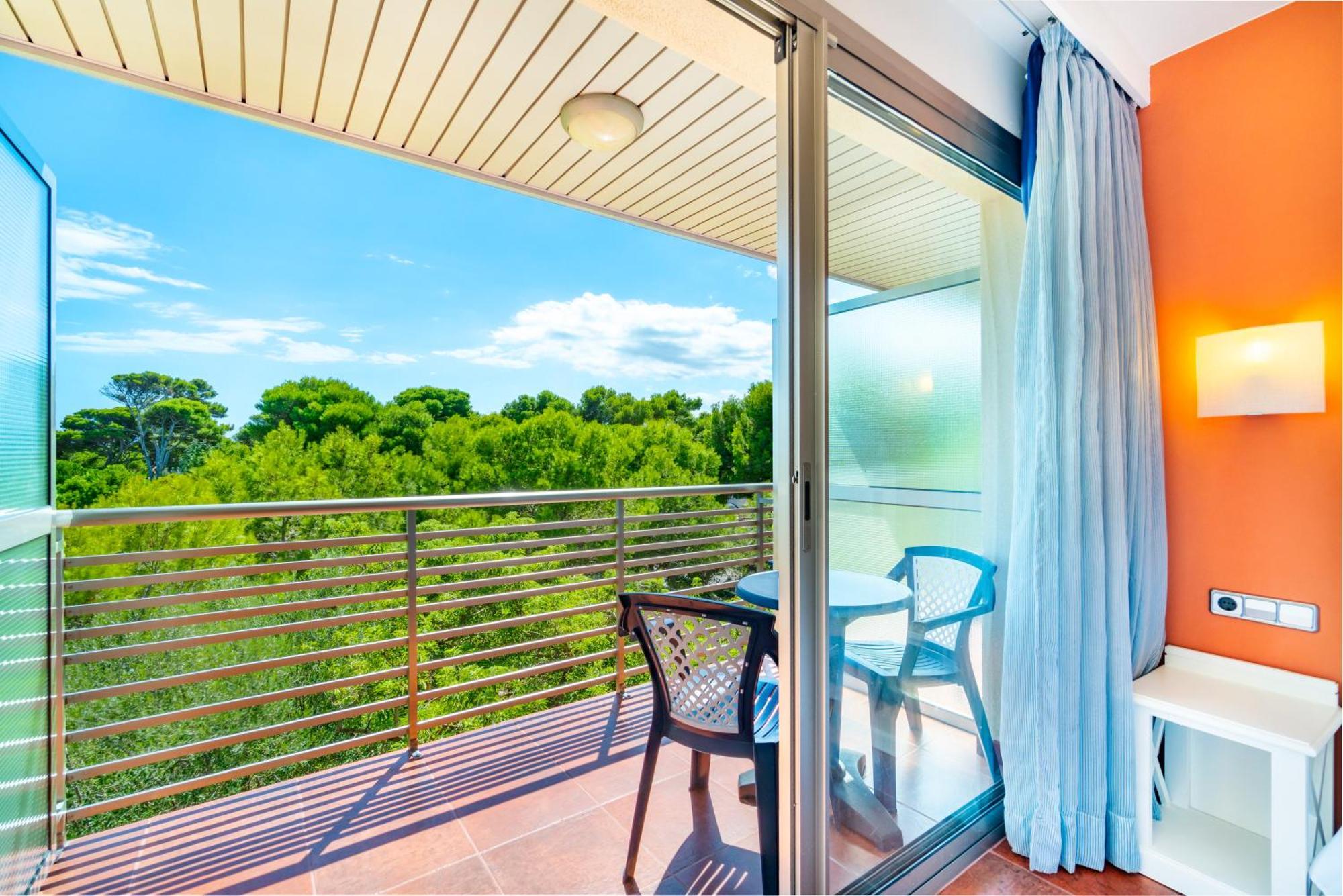 Double or Twin Room Balcony