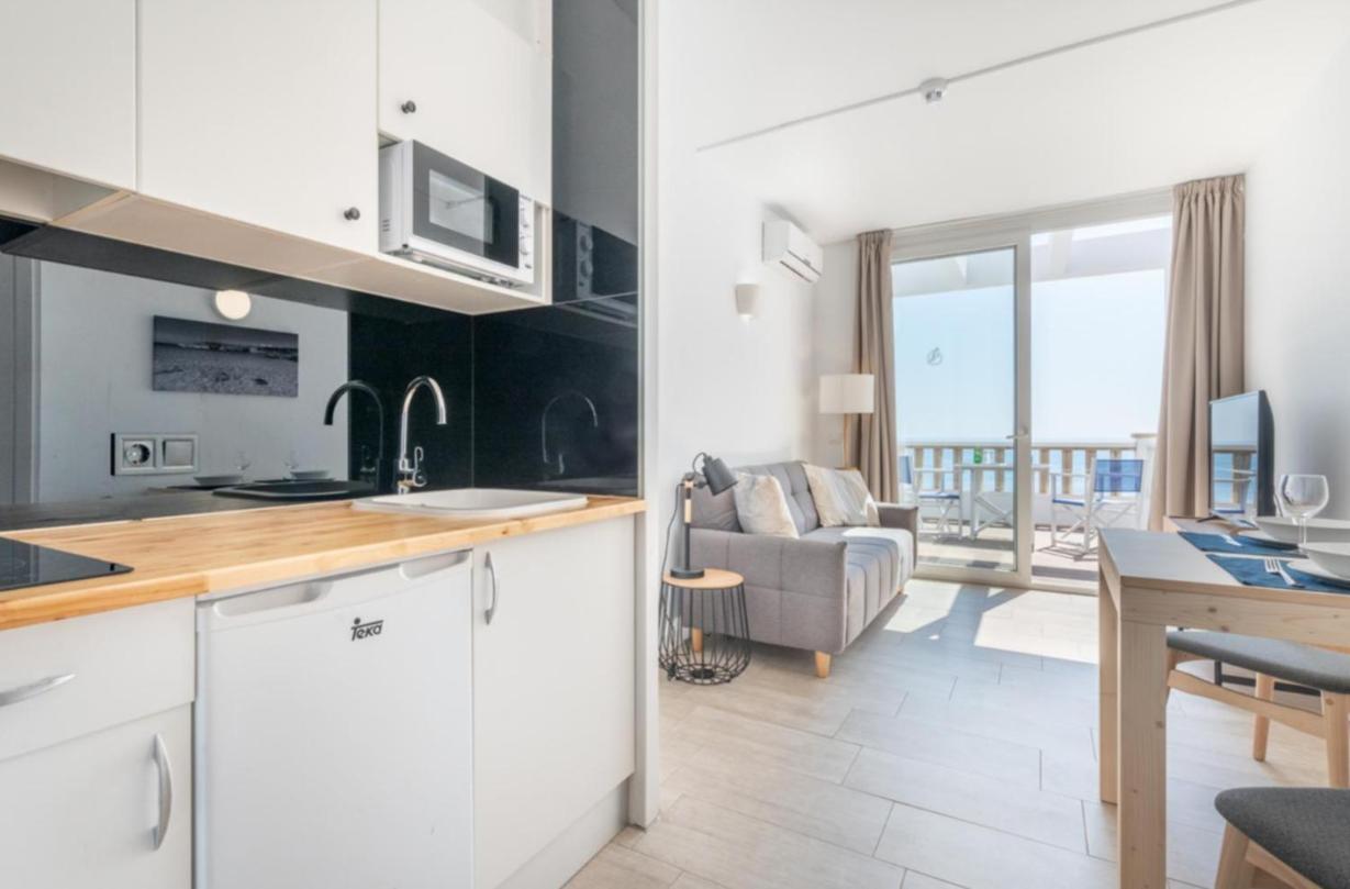 Superior One-Bedroom Apartment Sea View