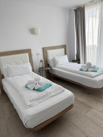 One-Bedroom Apartment Sea View