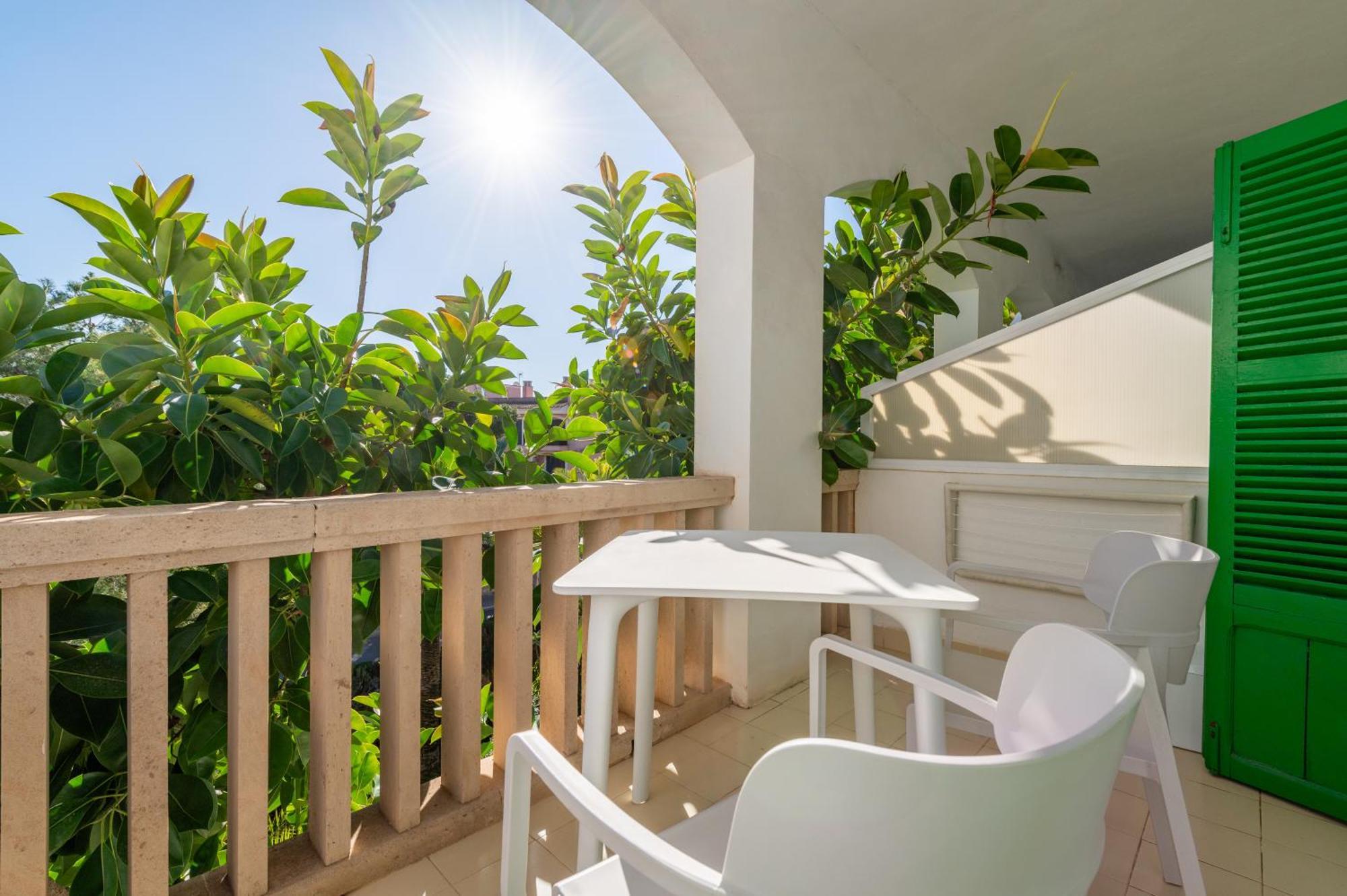 Double or Twin Room Terrace Street View