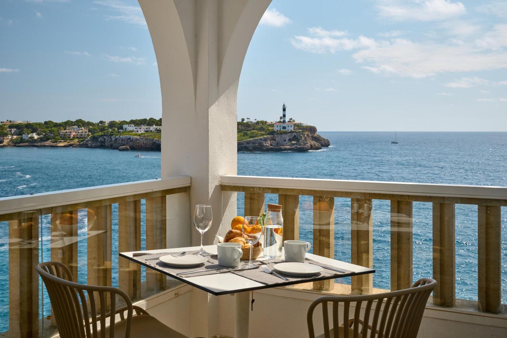 One-Bedroom Apartment Sea View