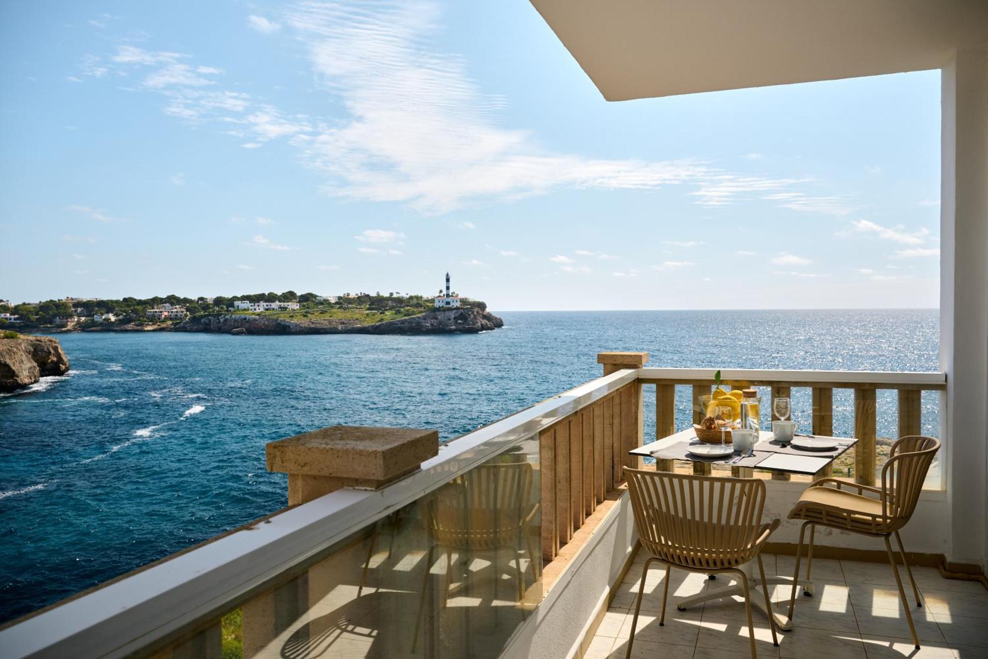 One-Bedroom Apartment Sea View