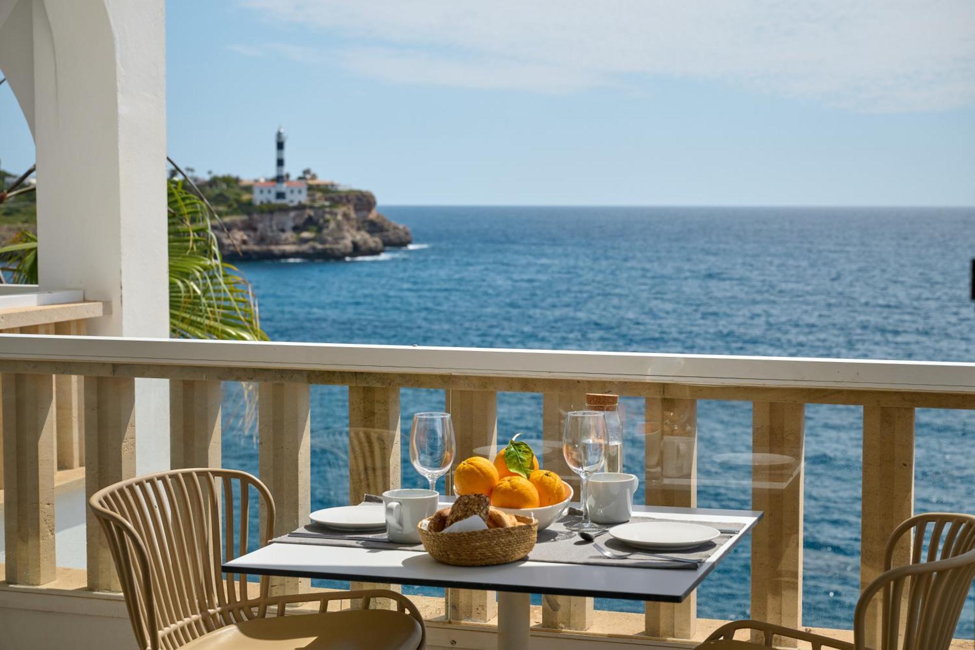 One-Bedroom Apartment Sea View