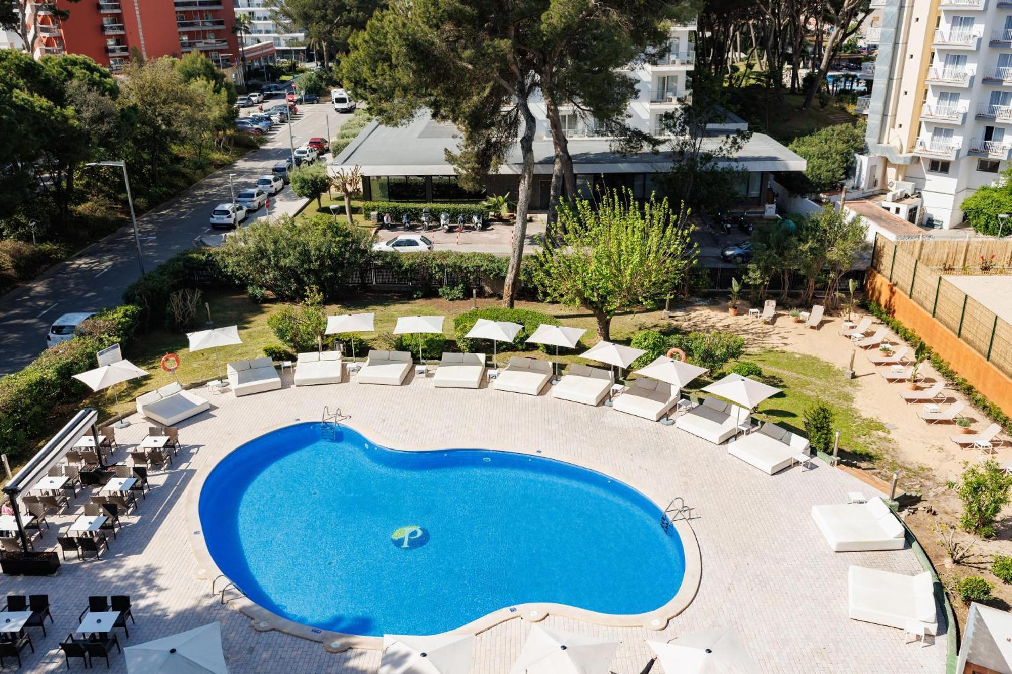 Double Room Pool View Brunch