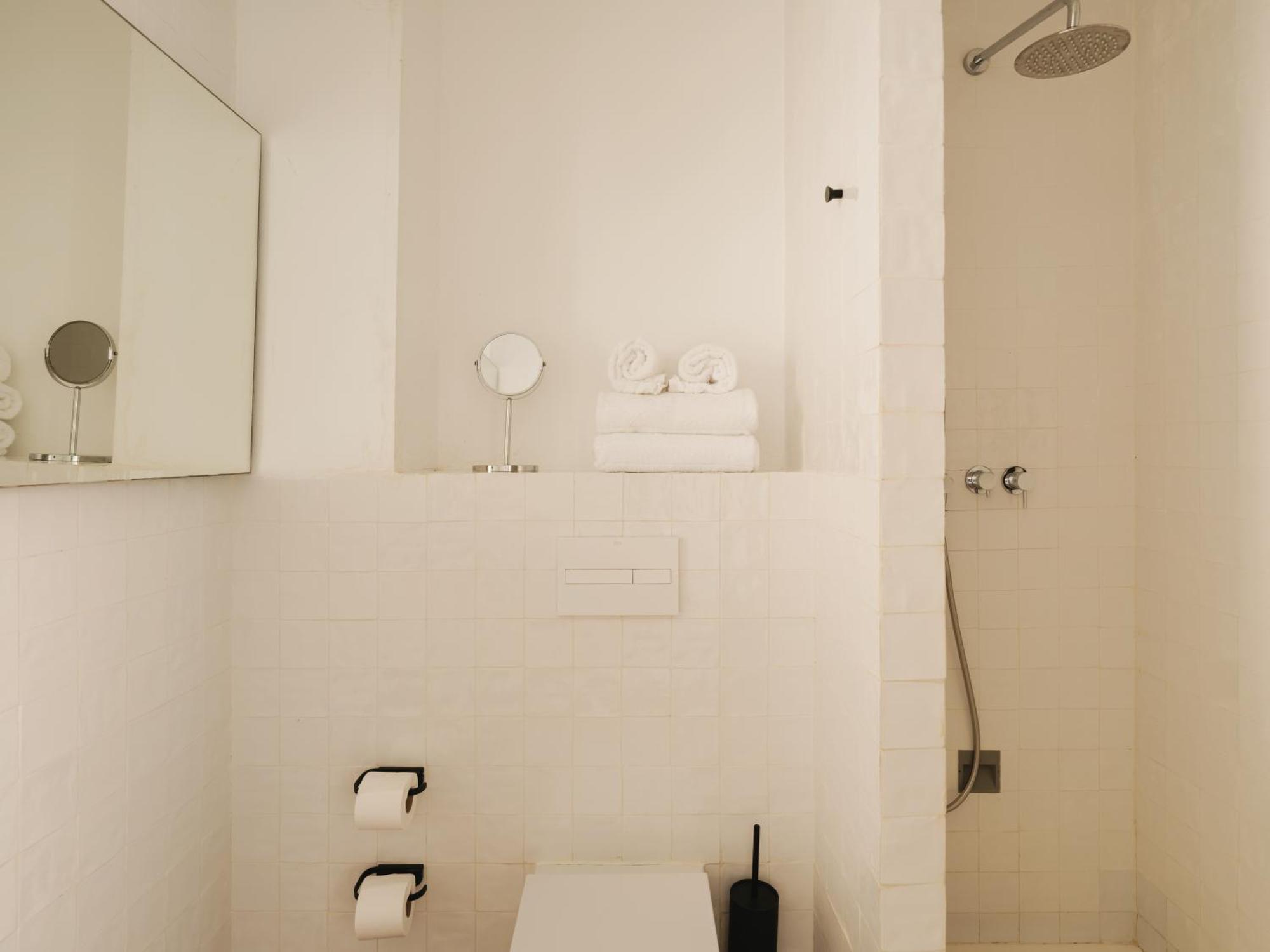 Large Single Room