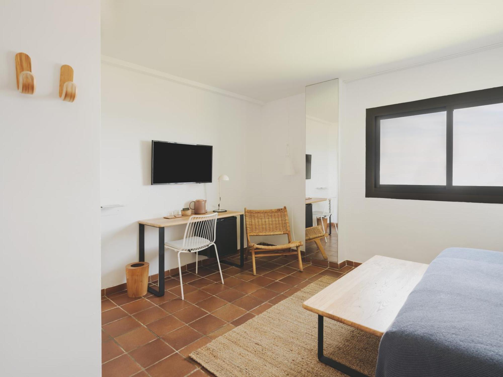 Large Single Room
