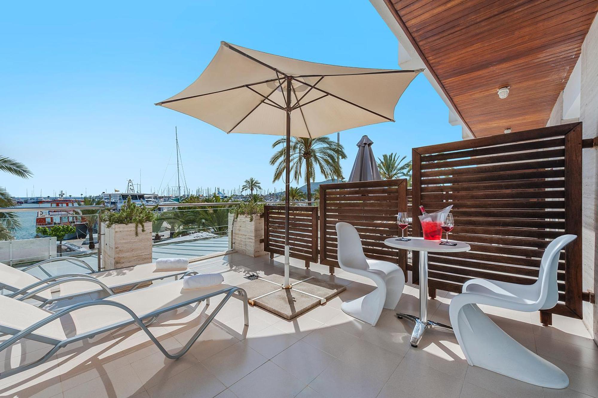 Twin Room Terrace Sea View