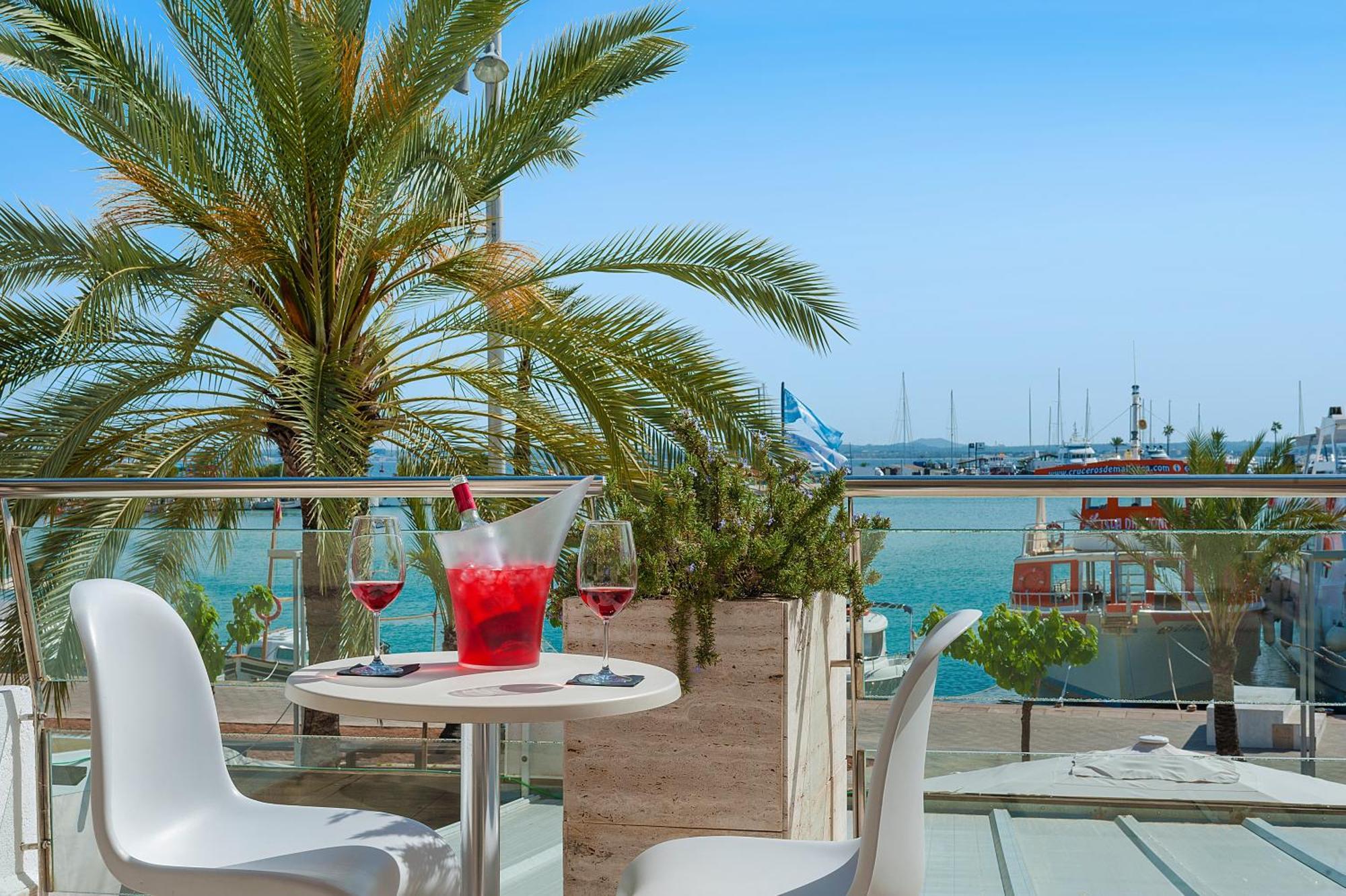 Twin Room Terrace Sea View