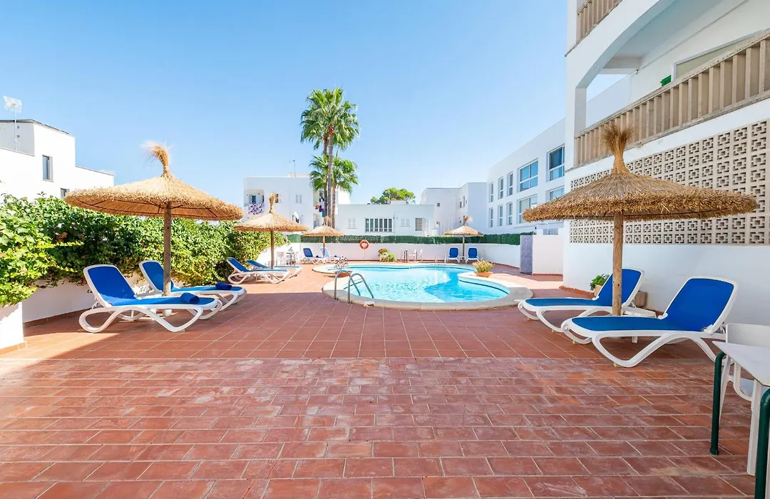 Hotel Martorell by MHR-1