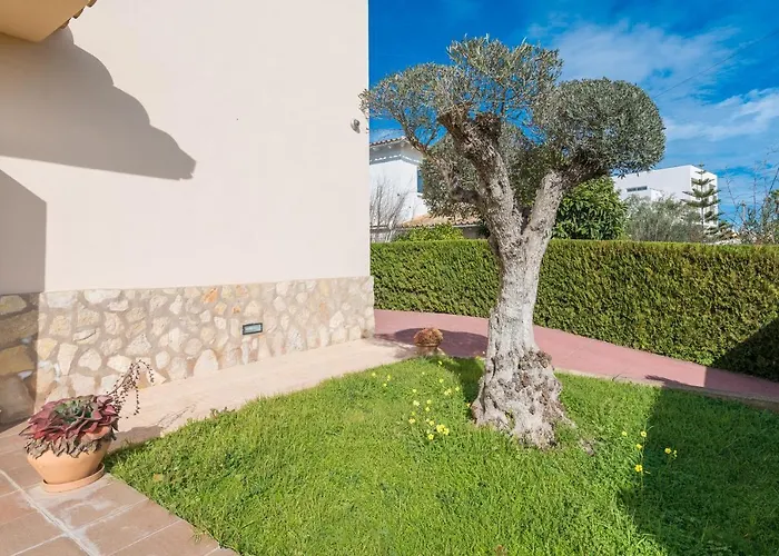 Villa Alzina Para Sus Vacaciones De Verano En Cala Millor, Mallorca