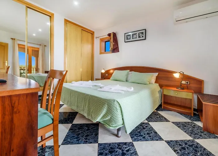 Casa Campillos Llucmajor  con Piscina