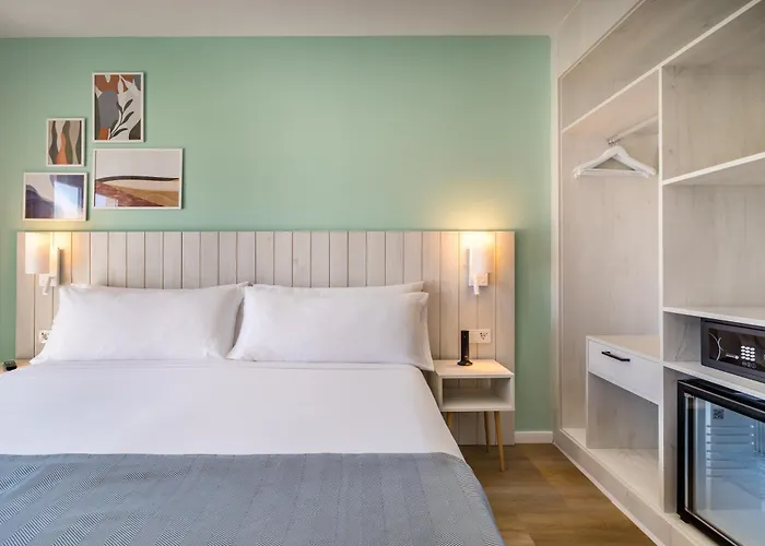 Hotels nahe Es Forti
