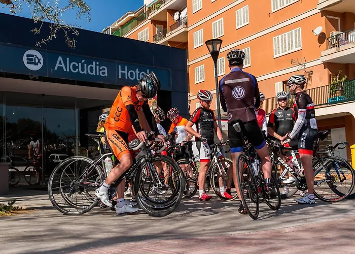 Port de Alcudia (Mallorca) hotels near Club de Golf Alcanada