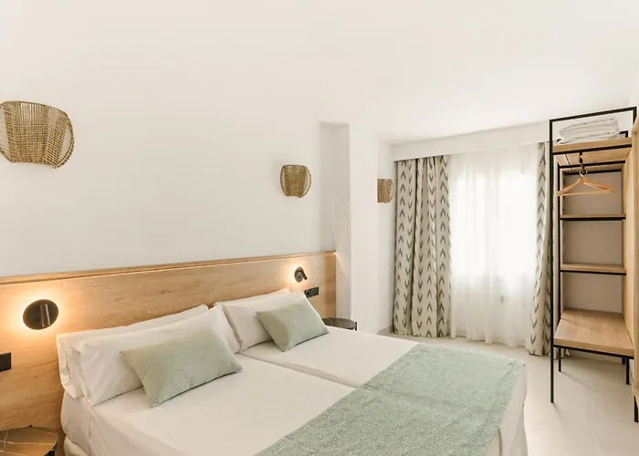 Palma Nova (Mallorca) 3 Star Hotels