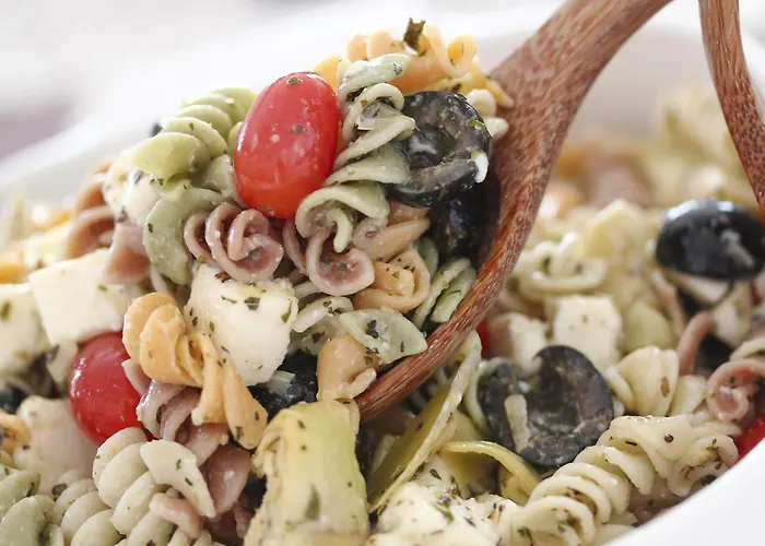 Magaluf (Mallorca) hotels near The Stage